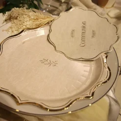 8 ASSIETTES CARTON COMMUNION 23CM LIN