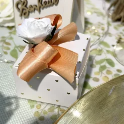 10 BOITES CARTON BLANC COEURS DORÉES 6X3.5X5.5CM