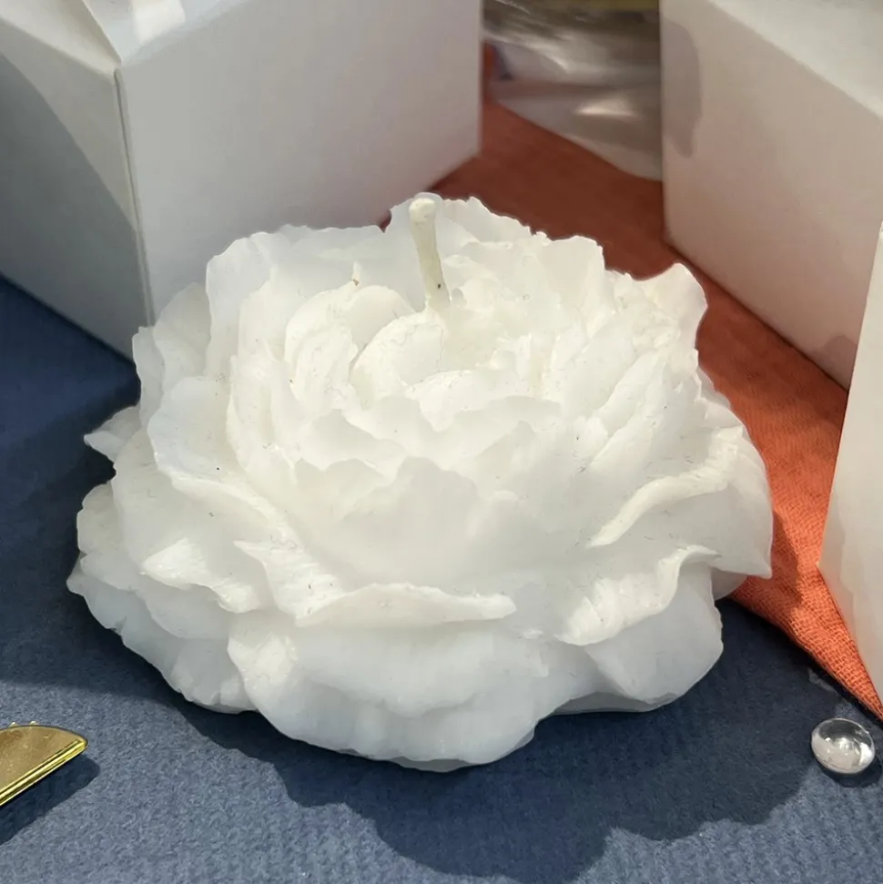 BOUGIE FLOTTANTE CIRE DÉCO PIVOINE 8X4CM BLANC