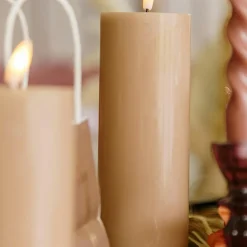 BOUGIE LED CYLINDRIQUE CIRE BRILLANT 20X7CM CAMEL