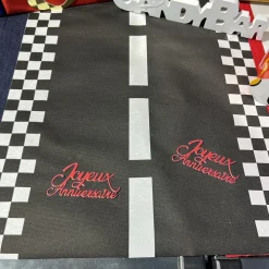 CHEMIN DE TABLE INTISSÉ COURSE AUTO RÉTRO 40CMX5M
