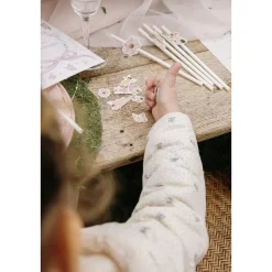 50 CONFETTIS PAPIER FAIRY WORLD 1.5-4CM ROSE