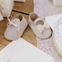 2 CONTENANTS EFFET LIN CHAUSSURES BÉBÉ 8.5X4.5CM
