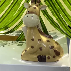 FIGURINE RÉSINE GIRAFE ASSISE 10X7.8X3.6CM