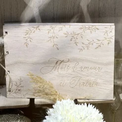LIVRE D'OR BOIS MOTS D'AMOUR 68P 23X16CM NATUREL