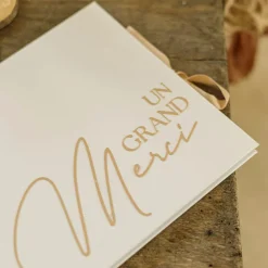 LIVRE D'OR CARTON UN GRAND MERCI 68P 22X19CM CRÈME