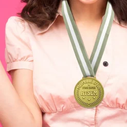 MÉDAILLE D'OR RÉSINE SUPER ATSEM 10.5CM VERT