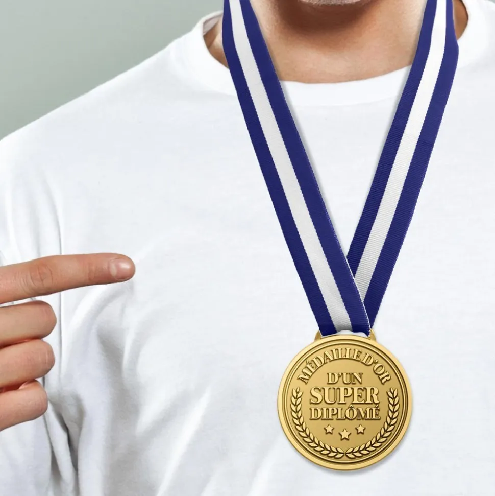 MÉDAILLE D'OR RÉSINE SUPER DIPLÔMÉ 10.5CM BLEU