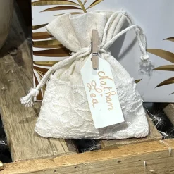 4 POCHONS TISSU GAUFFRÉ 10CM CRÈME