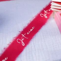 RUBAN SOIE EFFILOCHÉ JE T'AIME BLANC 4CMX3M ROUGE