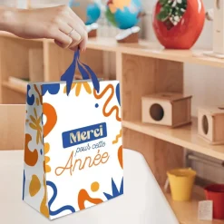 SAC CADEAU CARTON MERCI ANNÉE SCOLAIRE 18X10X23CM