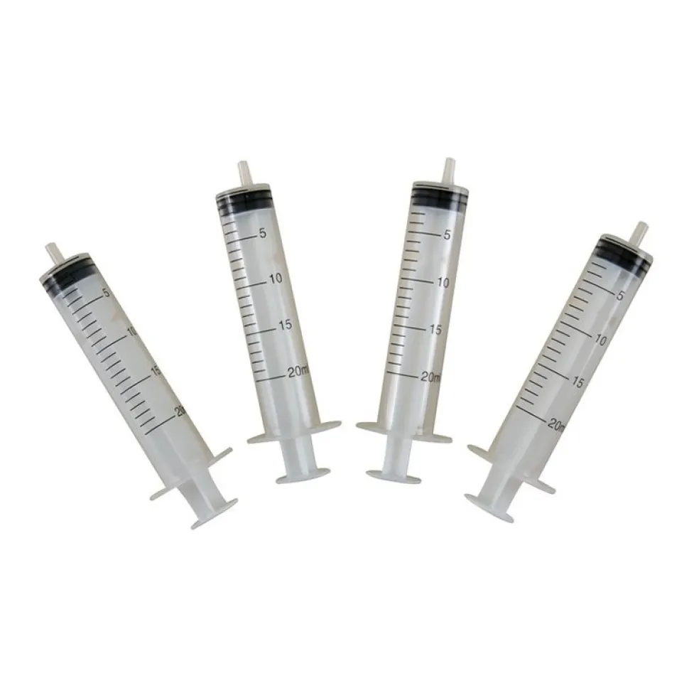 4 SERINGUES GRADUÉES PLASTIQUE 12CM 20ML