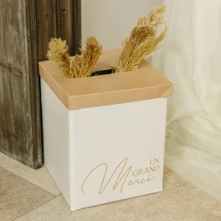 URNE CARTON UN GRAND MERCI 21.5X25CM CRÈME CAMEL